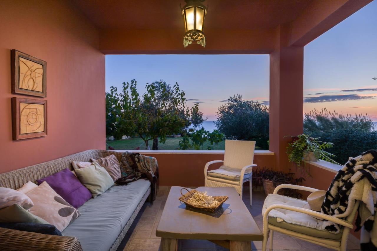 Beachfront Villa Meliti Ágios Matthaíos 외부 사진