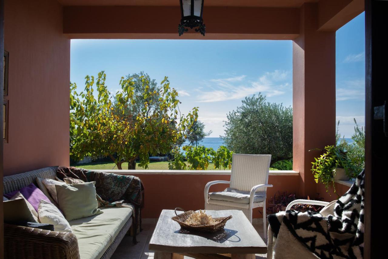 Beachfront Villa Meliti Ágios Matthaíos 외부 사진
