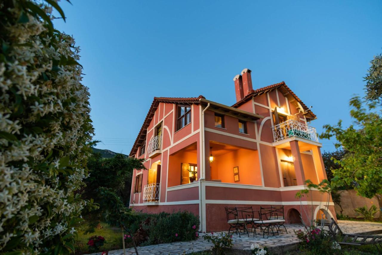 Beachfront Villa Meliti Ágios Matthaíos 외부 사진